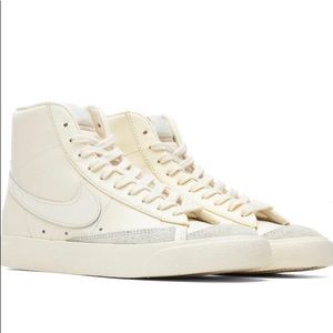 NIKE WOMEN’S BLAZER MID ‘77 COCONUT MILK